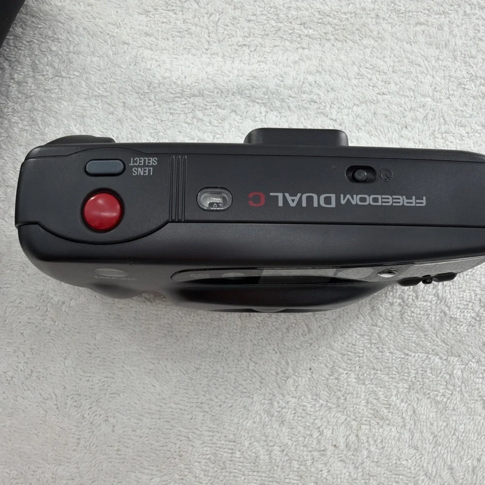 Minolta Freedom Dual C AF 35mm Film Point And Shoot Camera Untested w/ Case